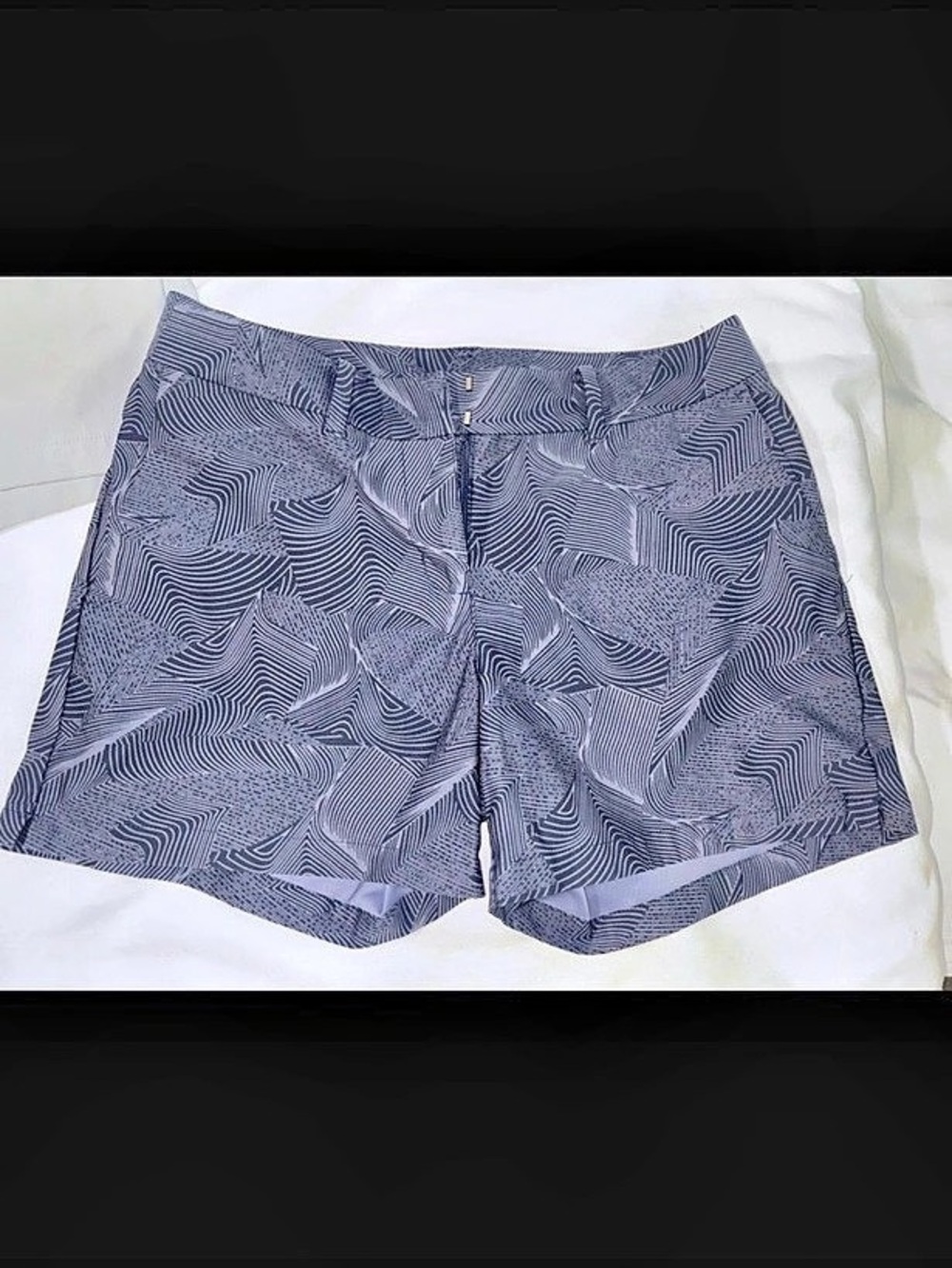 Nike women Geometric Flat Front Shorts